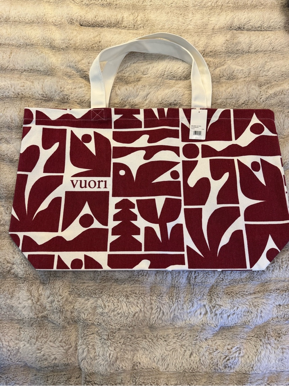 NWT Vuori Oversized Holiday Strawberry Tote Limited Edition